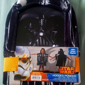 BRAND NEW DISNEY STAR WARS DARTH VADER CHILD HOODED PONCHO TOWEL 22X2 (Last One)